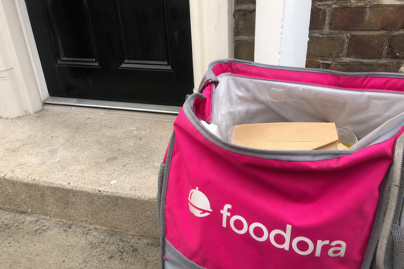 Bestilte takeaway med krypto fra løsepengeserveren: To hackere fikk 5,5 år for TfL-hacket