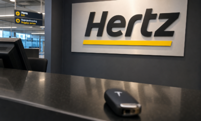 Hertz dumpet 30.000 elbiler: Nå satser utleiegiganten på selvkjørende robotdrosjer