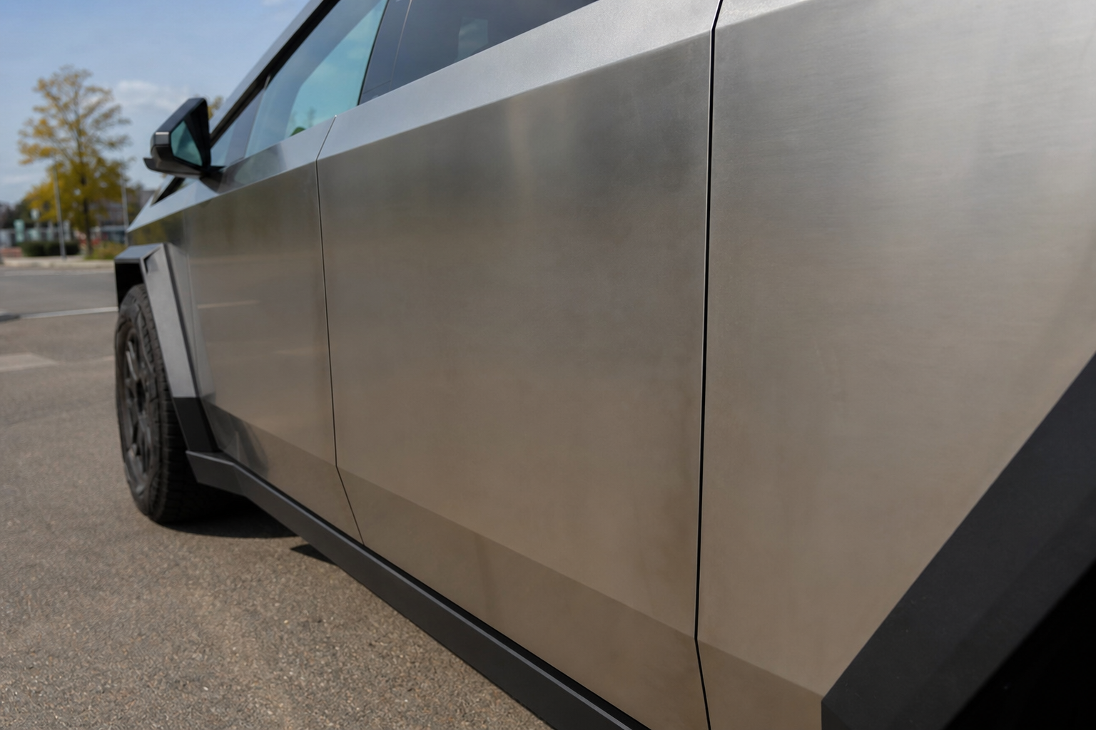 Tesla saksøker leverandør i hastesak: Tusener av Cybertrucks kan ikke leveres til kundene