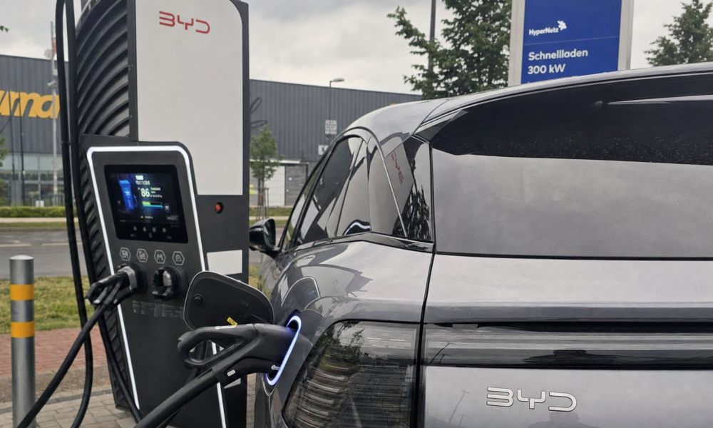 70 prosent batteri på fem minutter: BYDs ladegigant er fire ganger raskere enn Ionity