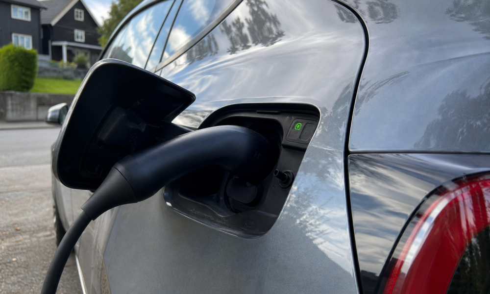Verdens høyeste elbilandel: 34 prosent av alle personbiler i Norge er nå elektriske