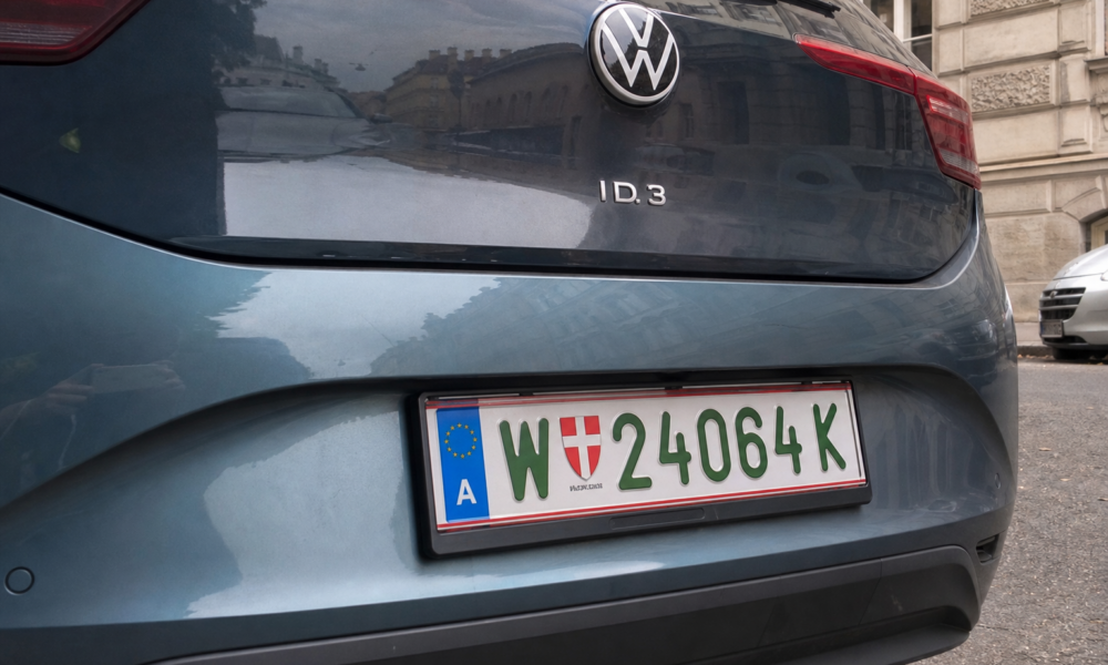 EU lager egen elbilklasse M1E: Kompakte modeller kan bli billigere - men Ami og Microlino holdes utenfor