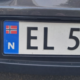 Hva betyr fargene på norske bilskilt: Komplett oversikt over alle typer