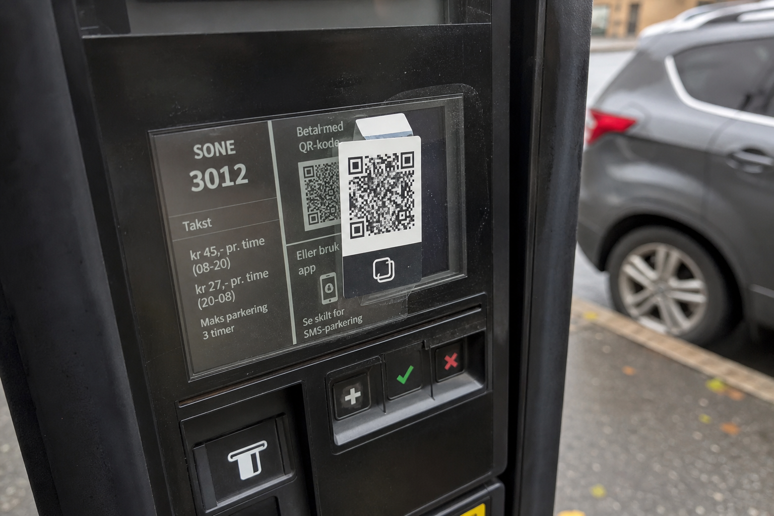 Falske QR-koder på parkeringsautomater og restauranter: Slik avslører du svindelen på sekunder