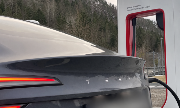 Tesla setter leveringsrekord i Q2: Men driftsresultatet stuper 57 prosent