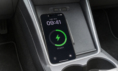 Tesla Model Y får raskere trådløs lading: Men iPhone-eiere merker knapt forskjell