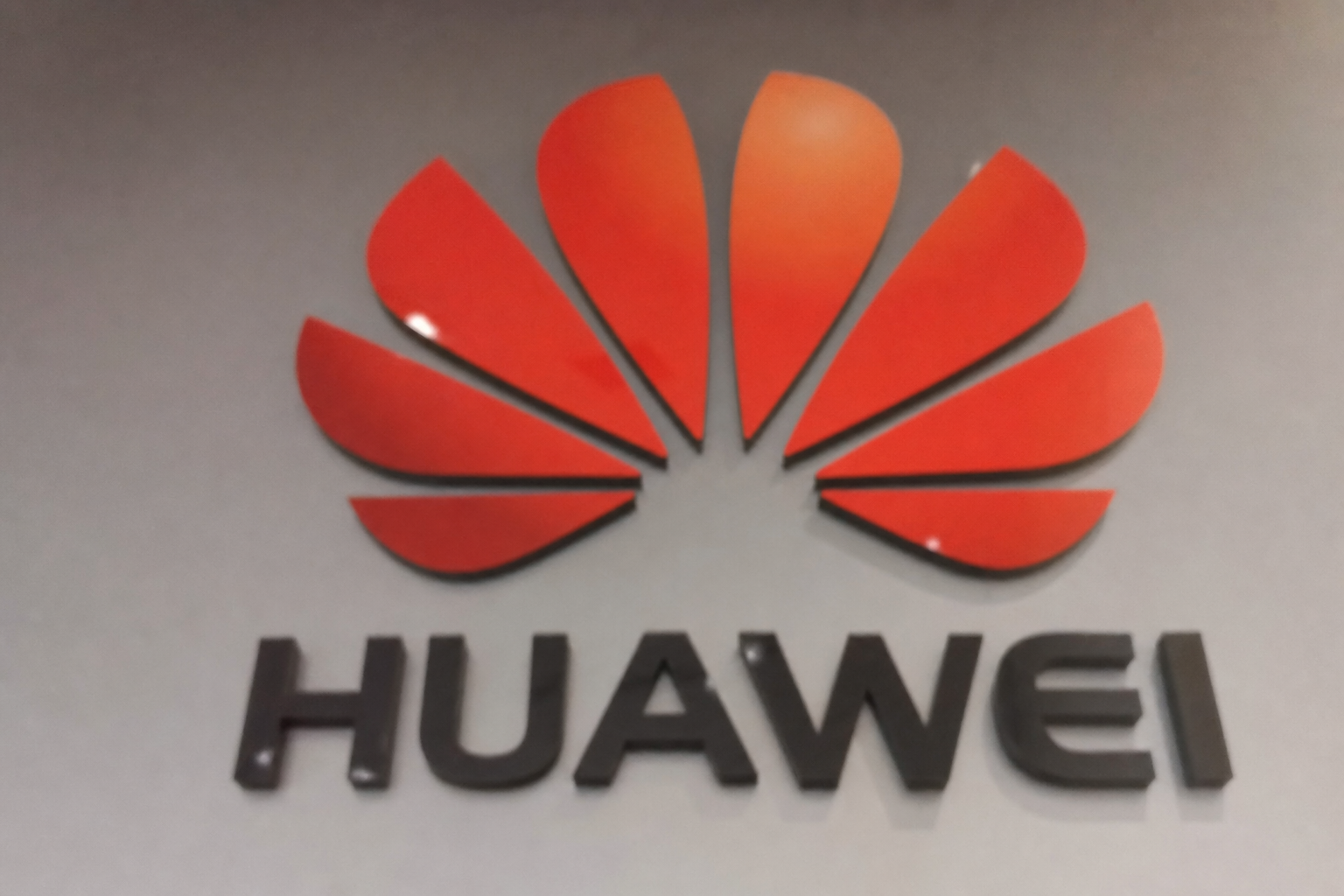 Huawei bekrefter global Pura 90-lansering 14. juli: 200 MP telelinse og 100x zoom skal utfordre iPhone og Samsung