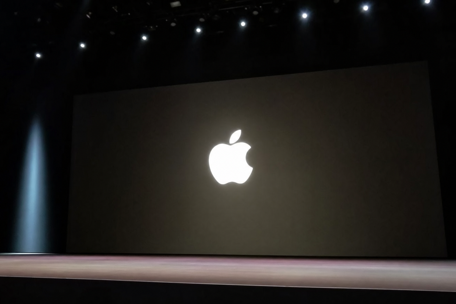 iPhone Fold lanseres i september, men de færreste får tak i den før 2027