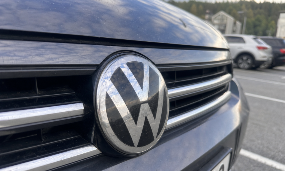 VW-sjefen vil kutte 50.000 stillinger til: - Vi vil stoppe det med all vår makt