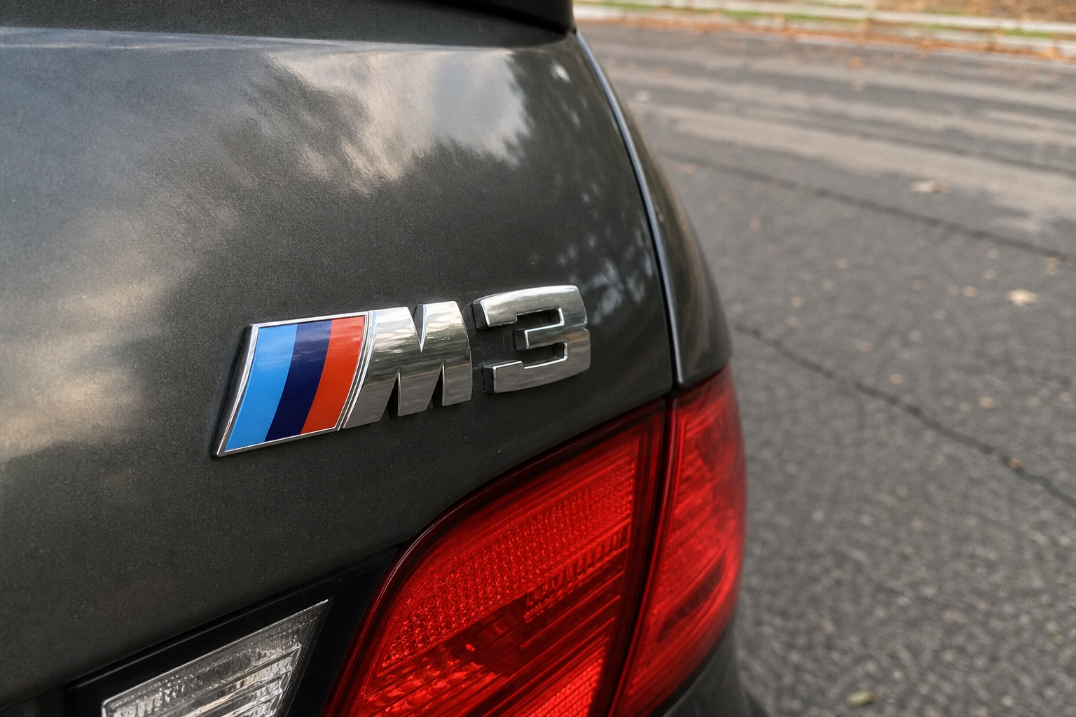 BMW lager bensin-M3 som reserveplan mens den elektriske M3-en skal knuse konkurrentene