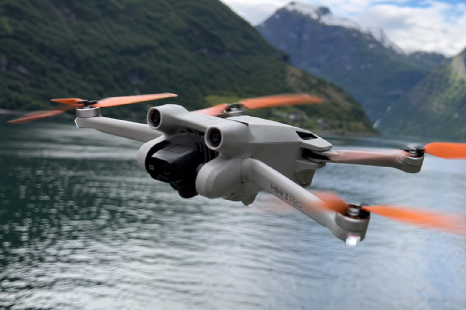 Droner uten kursplikt i Norge: Disse modellene kan du fly uten sertifikat i sommer