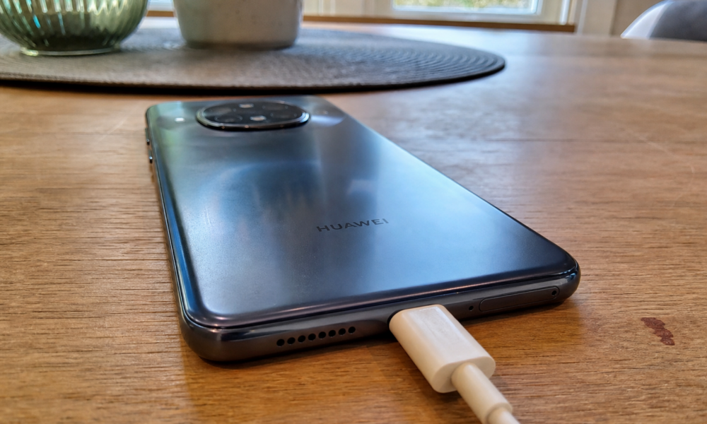 Huawei tester telefon med 10.000 mAh: Over dobbelt så mye batteri som iPhone 17 Pro