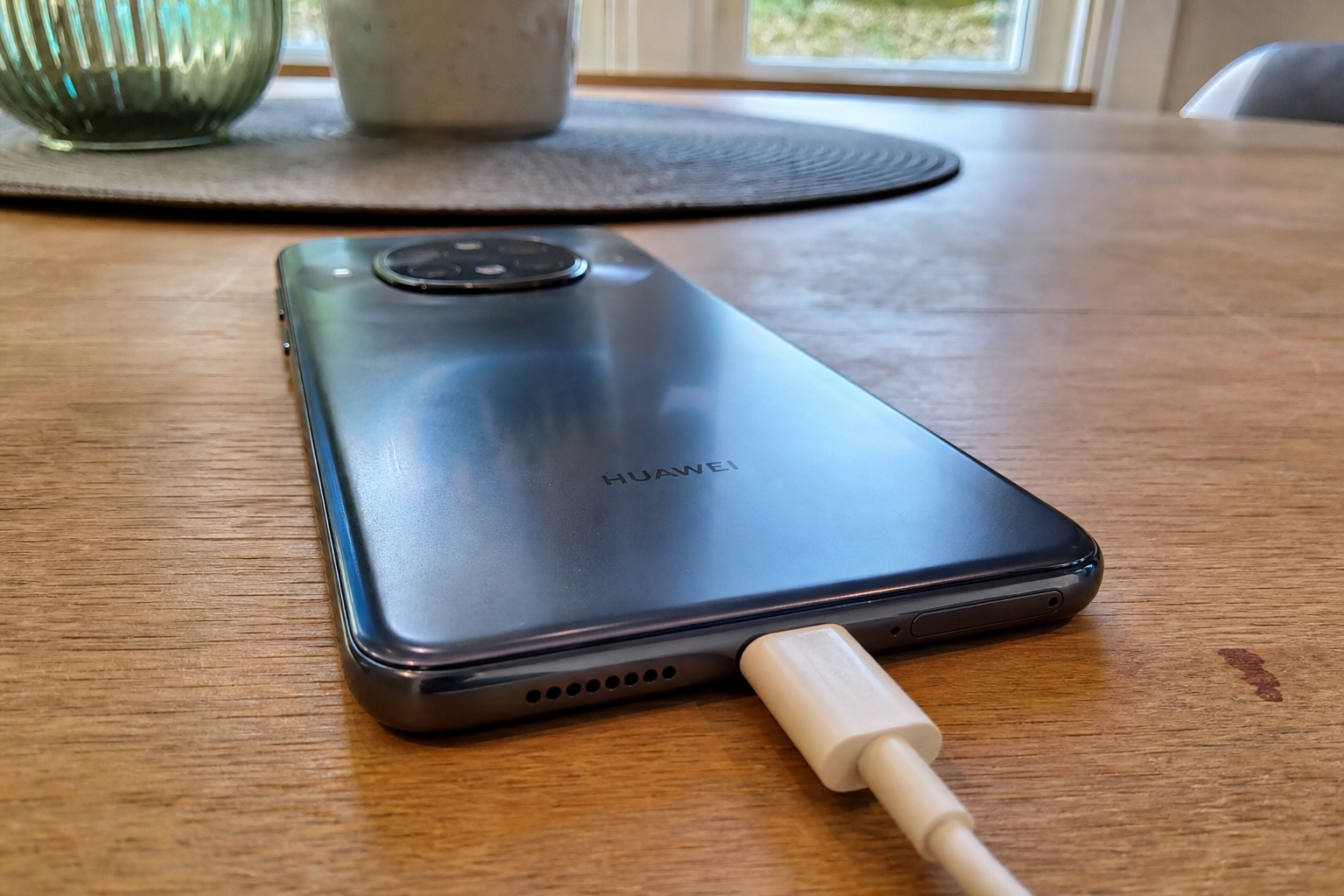Huawei tester telefon med 10.000 mAh: Over dobbelt så mye batteri som iPhone 17 Pro