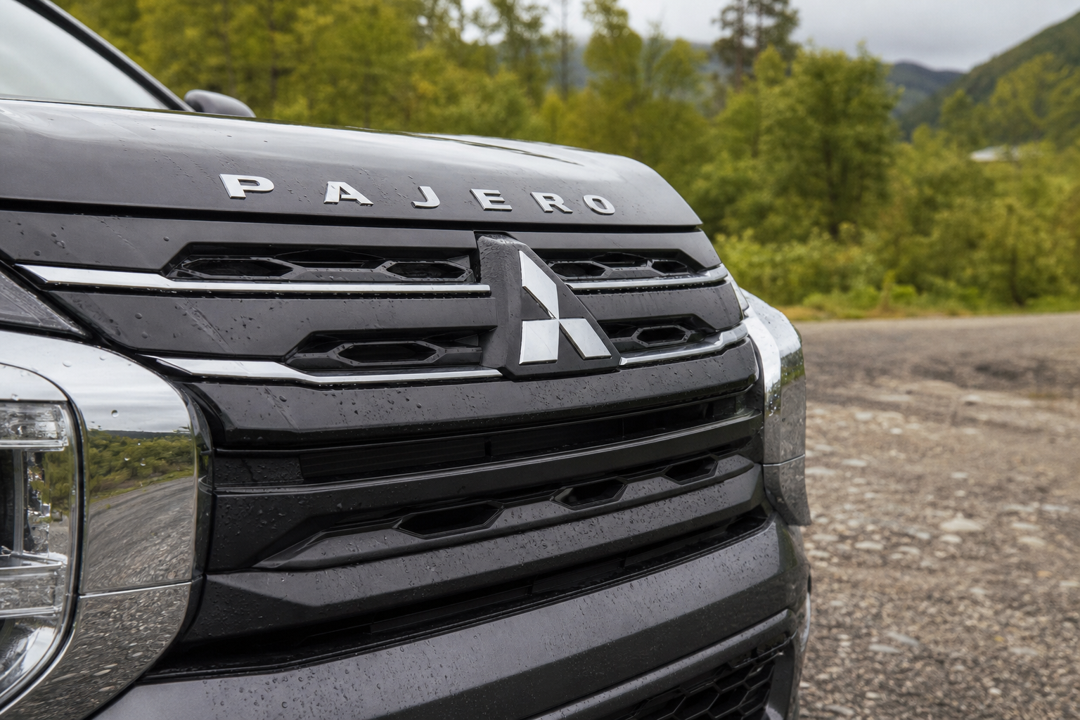 Ikonisk Mitsubishi Pajero er tilbake: Debut bekreftet med 2,4-liters twin-turbo bensin og hybrid