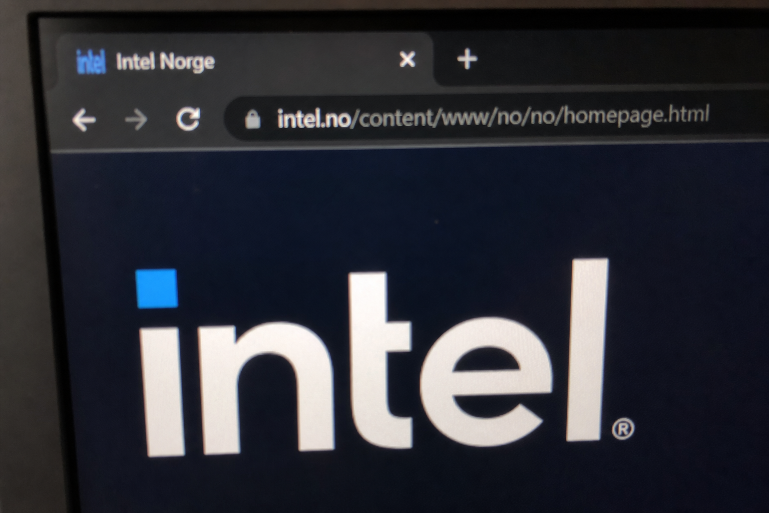 Intel permitterer i datasenteret til tross for rekordvekst: Aksjen har steget 163 prosent i år