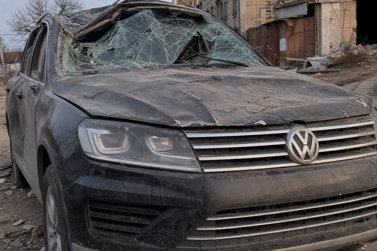 Parkert noen meter fra et ballistisk missil: VW Touareg startet selv og kjørte vekk