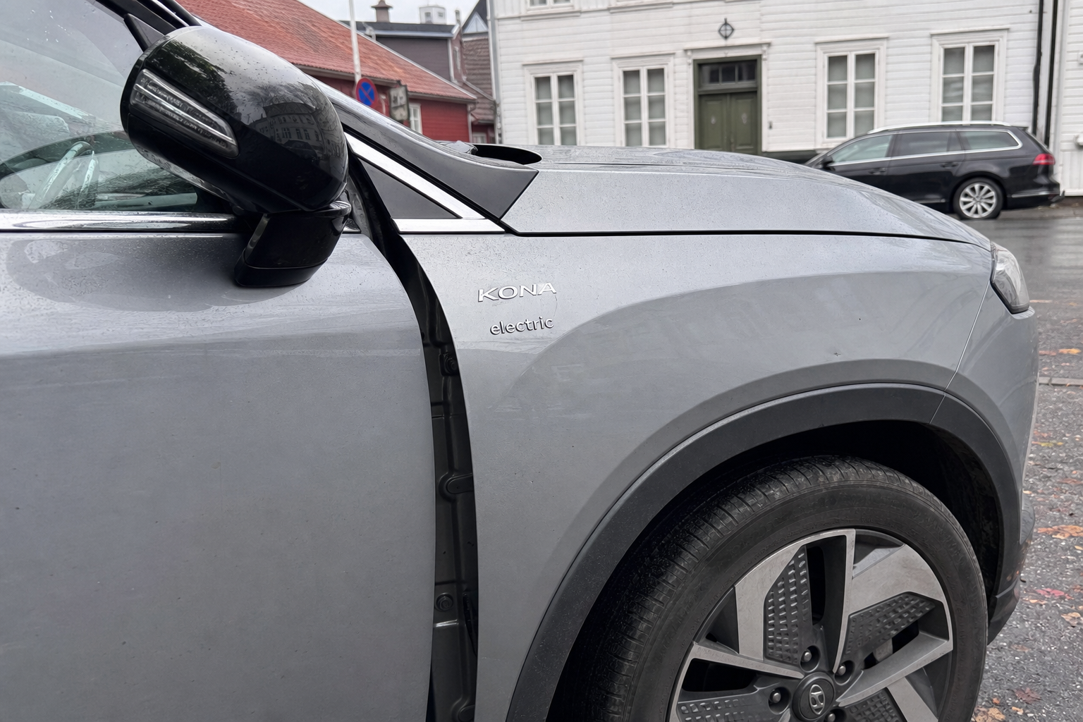 Fire elbiler ADAC anbefaler for eldre sjåfører: Hyundai Kona og BMW iX1 med på lista