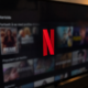 Noen kan se Netflix gratis på din regning: Slik kaster du dem ut
