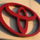 Toyota kutter elbilprisene med opptil 14.100 euro: Slik ser regnestykket ut