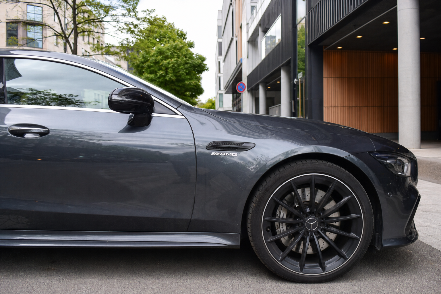 Mercedes lanserer billigere elektrisk AMG GT: Ny AMG GT 53 satt opp mot Porsche Taycan