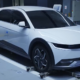 50 prosent flere biler på samme plass: Slik virker Hyundais nye parkerings-robot