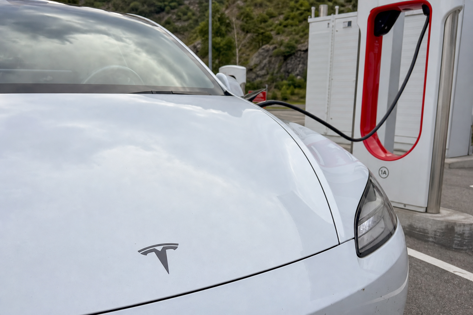 Tesla Model Y basisversjon testet over 550 km: Teknologien imponerer, kjøreopplevelsen skuffer