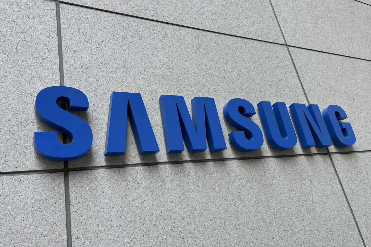 Lekket: Samsung henter fram forkastet design til Galaxy S27