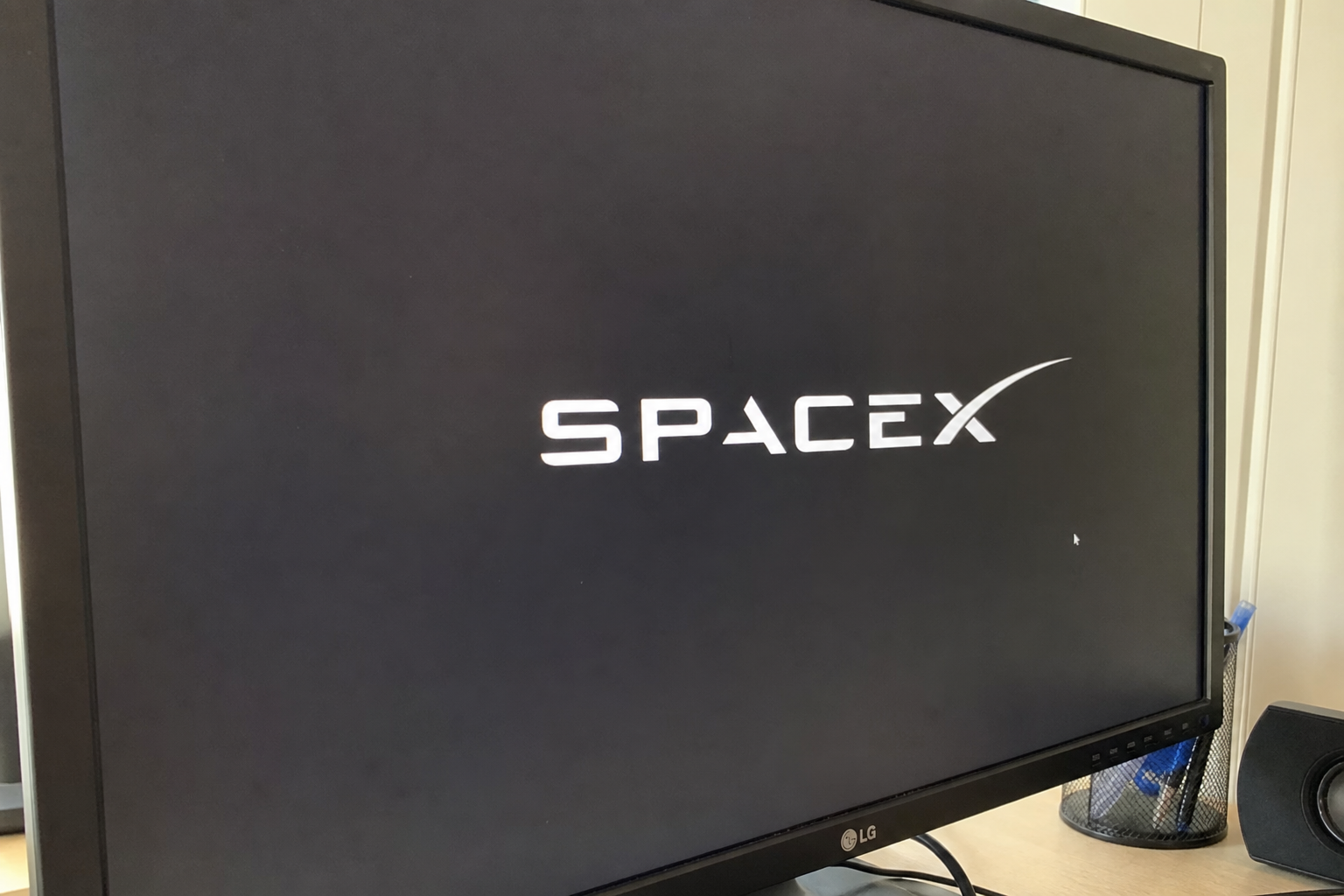 SpaceX forbyr alt fra Kina: Leverandører må fjerne kinesiske komponenter, ansatte og utstyr