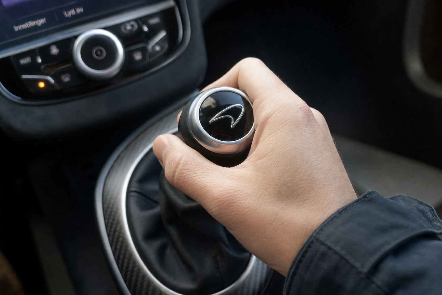 McLaren har alltid sagt nei til manuell girkasse: Nå bygger de en likevel