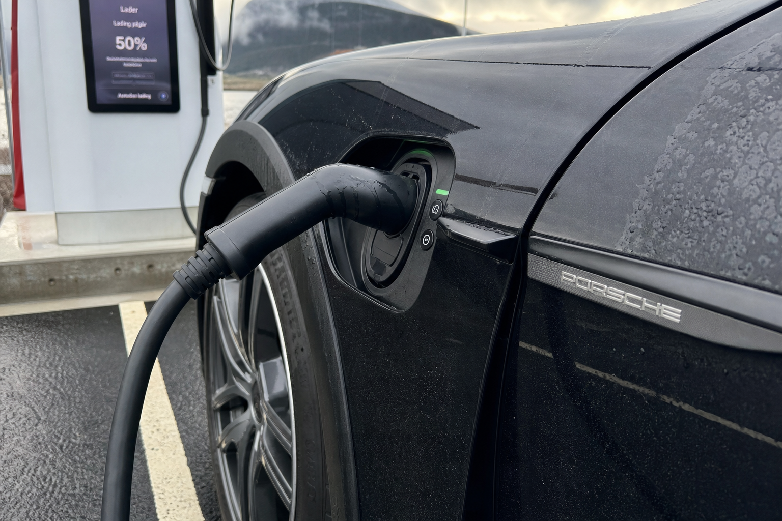 800-volt-myten avslørt: Porsche, Hyundai og Tesla lader ikke alltid raskere enn 400-volt-biler