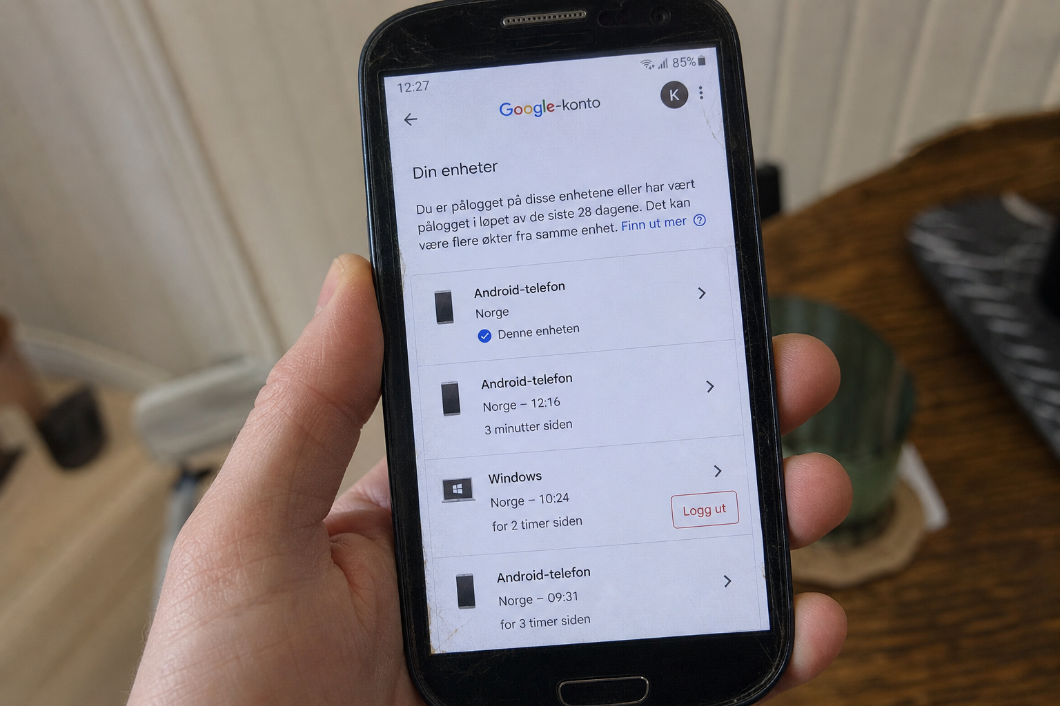 Google-kontoen din er trolig pålogget enheter du solgte eller kastet: Slik fjerner du dem på ett minutt