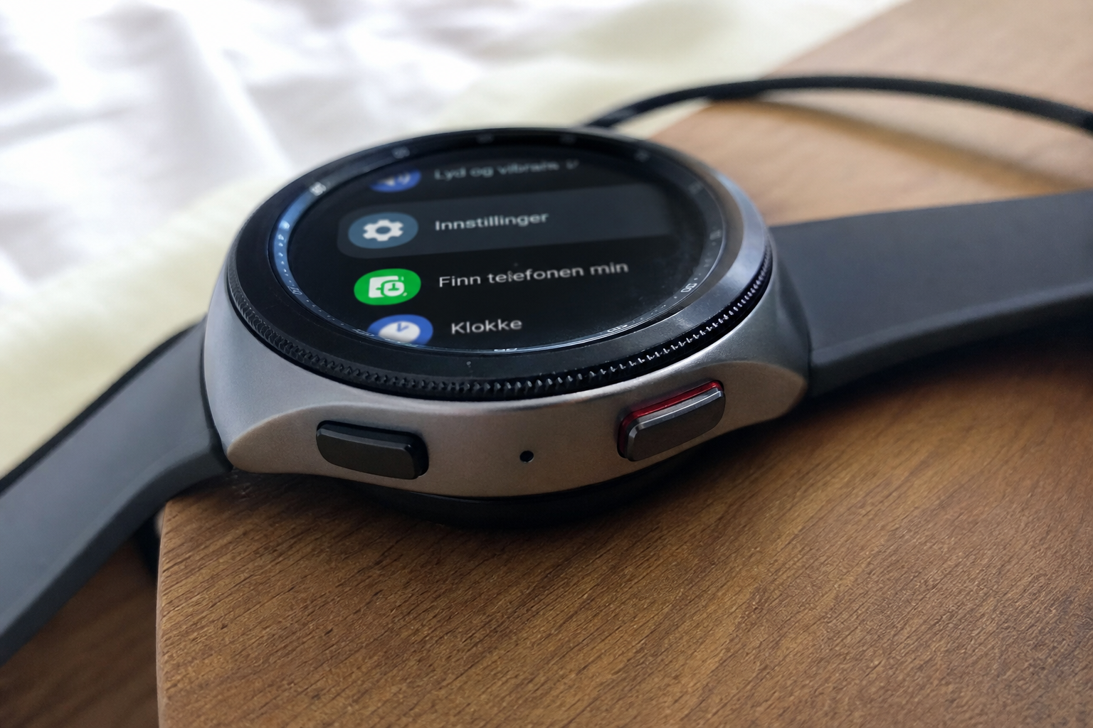 Samsung forbereder ny smartklokke uten Wear OS: Batteriet skal vare en hel uke