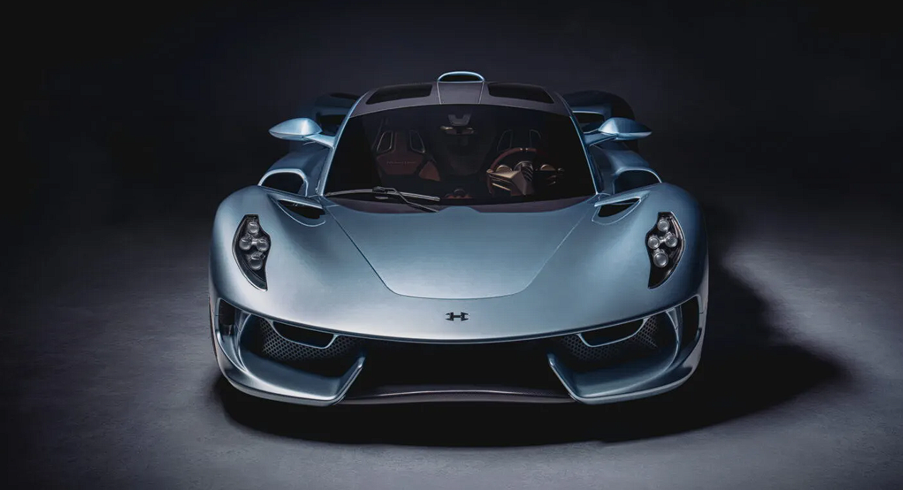 Hennessey Blackbird: Ingen skjerm, hybrid eller turbo, men manuelt gir og fysisk nøkkel