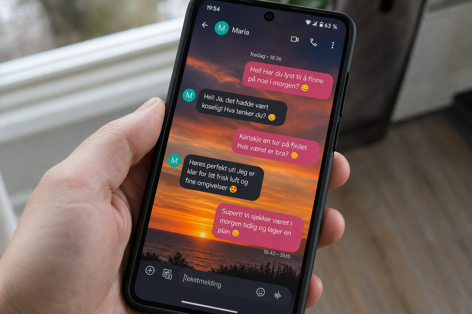 Google Messages lar deg velge eget fargetema for hver enkelt samtale