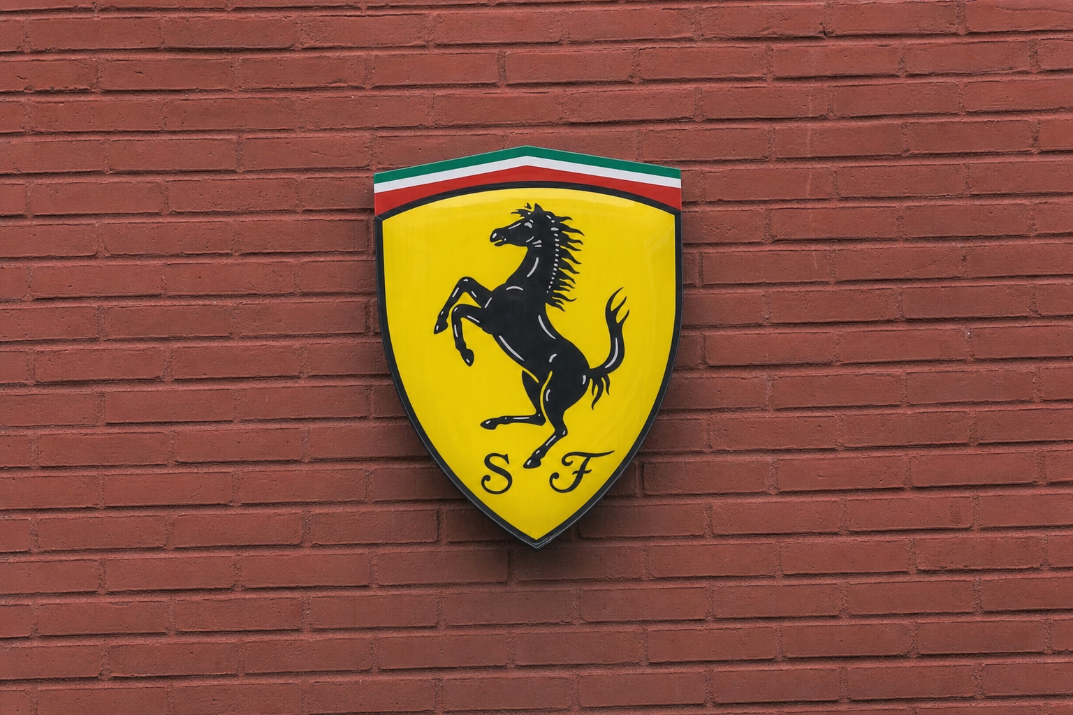 Ferrari Luce chassis 0 knuste takstene i Monterey: Dyreste nye bil på auksjon noensinne