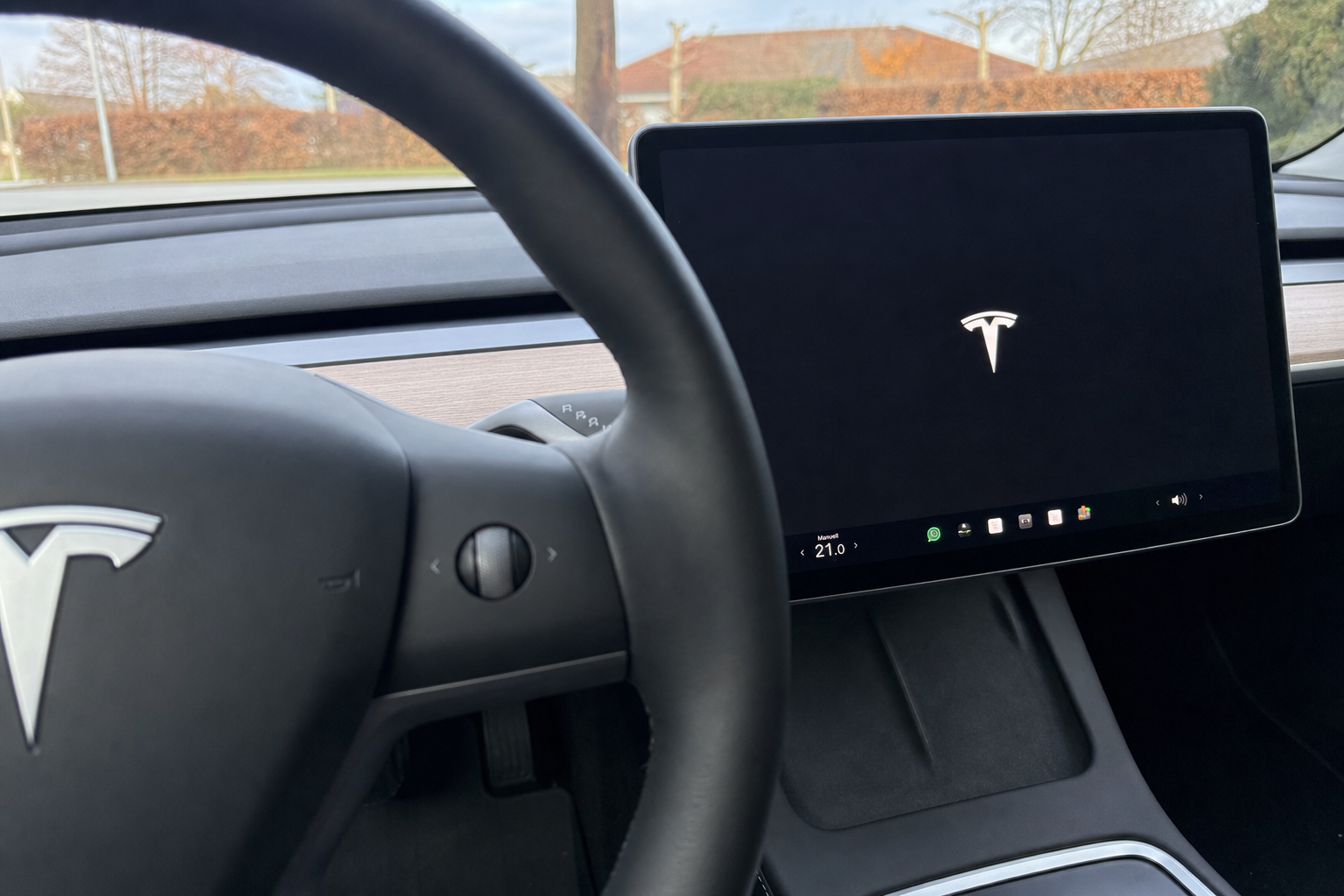 Polsk Tesla-eier byttet ut HW3 med HW4 på egenhånd: Hvorfor gjør ikke Tesla dette for kundene?