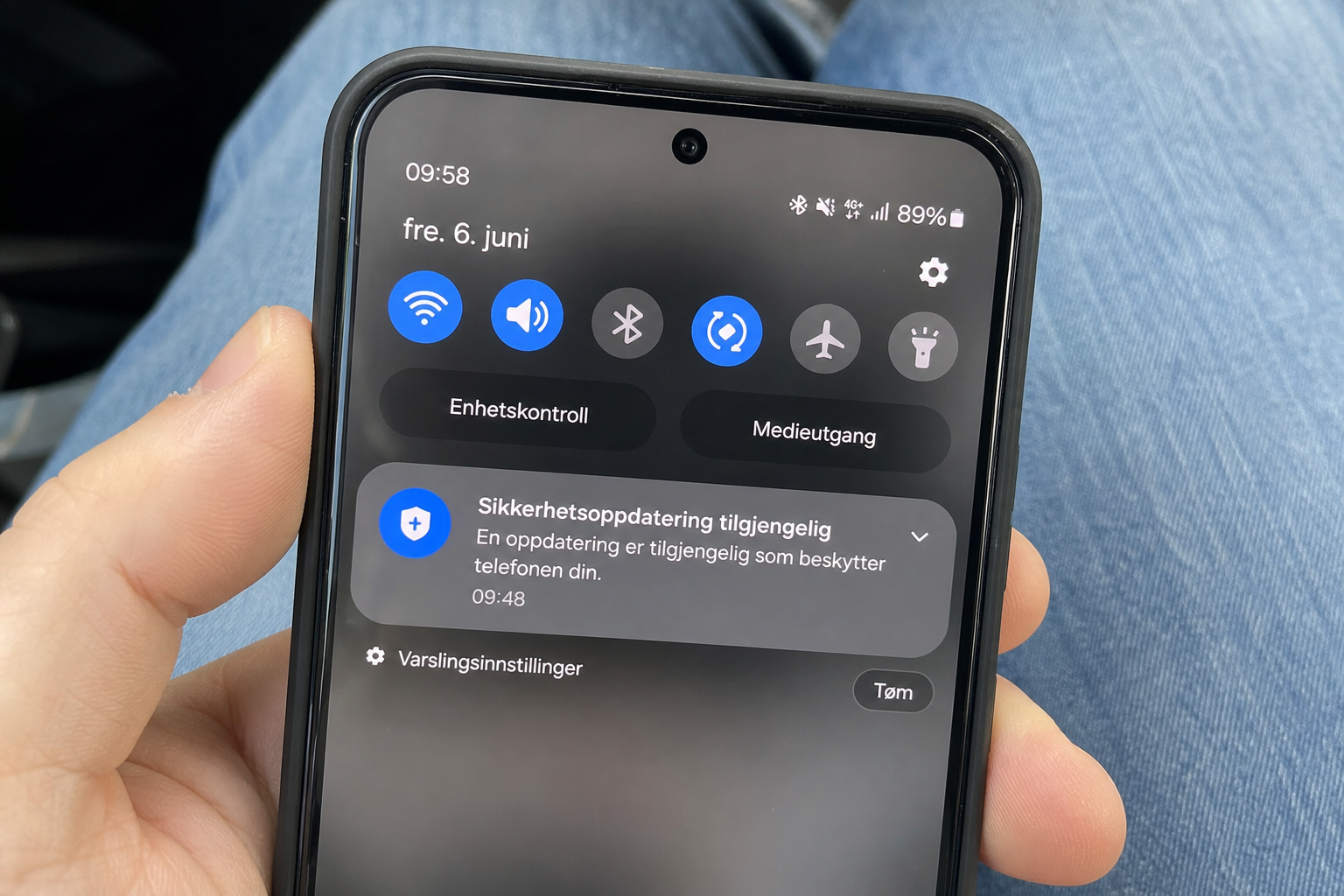 Samsung-oppdatering til august tetter 56 sikkerhetshull: Installer så fort du kan