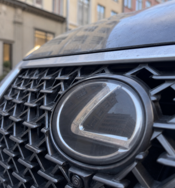 Lexus Frankrike-sjef: Helelektrisk er «meningsløst» økonomi