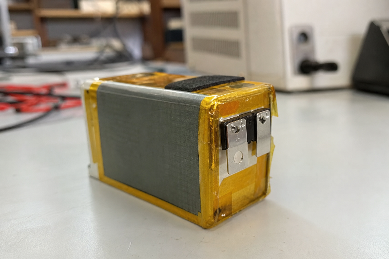 Batteri lades fullt på tre minutter og tåler 60.000 sykluser: Men mobilen din må vente