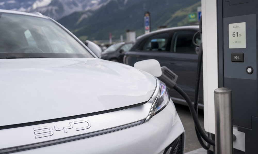 Kinesisk elbil-bølge skyver Tesla til side: Nå er hver tredje nye bil i Sveits elektrisk