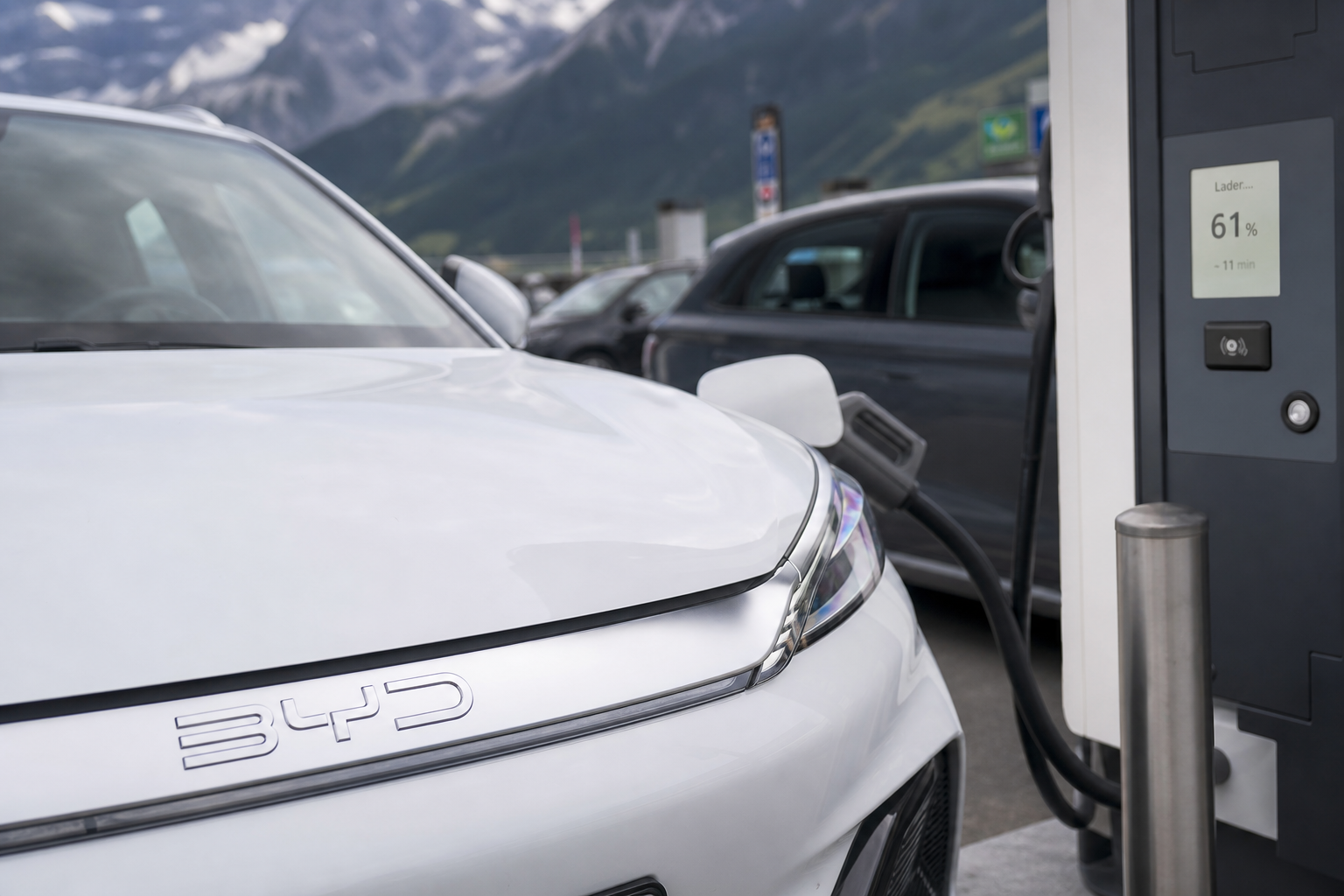 Kinesisk elbil-bølge skyver Tesla til side: Nå er hver tredje nye bil i Sveits elektrisk