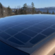 Kinas solcelletak for elbiler er klart: Solen gir bare 23 kilometer per dag
