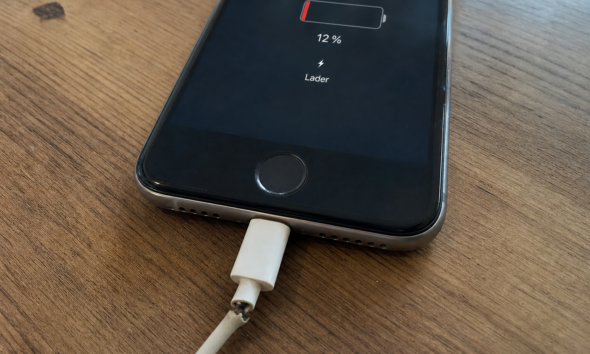 Lader telefonen din treigt? Disse fem vanlige feilene er årsaken - og én av dem gjøres av nesten alle