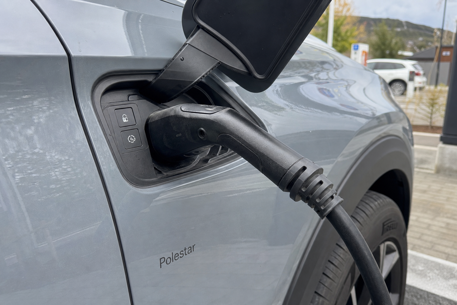 Polestar 3 får 800V og mye raskere lading: Slik forbedres den kinesisk-svenske topmodellen