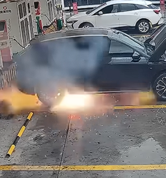 Elbil tok fyr ved ladestoppen: Zeekr hevder bilen var krasjet uten at noen visste om det