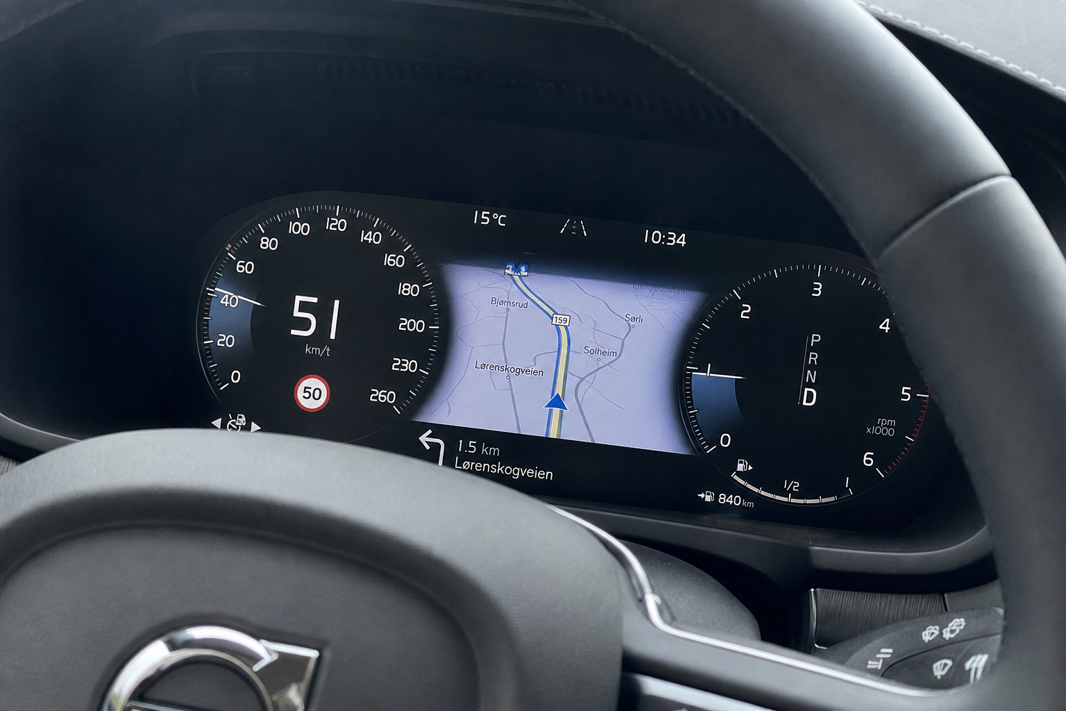 Bilen din har allerede teknologien til å stoppe fartsovertredelser: Loven henger etter