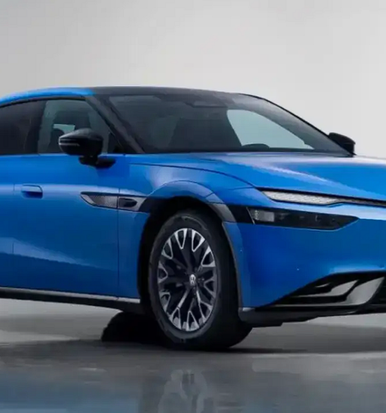 VWs nye kinesiske elbil overrasker negativt: Gigantisk batteri gir overraskende lite rekkevidde