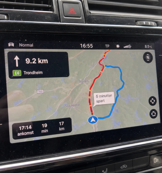 Trafikkekspert som har observert bilkøer fra luften i 26 år: Navigasjonen tar feil - ta aldri av motorveien