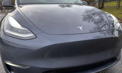 Teslas selvkjørende system aktiv da 29-åring omkom: En fremmed trakk babyen ut av brennende bil