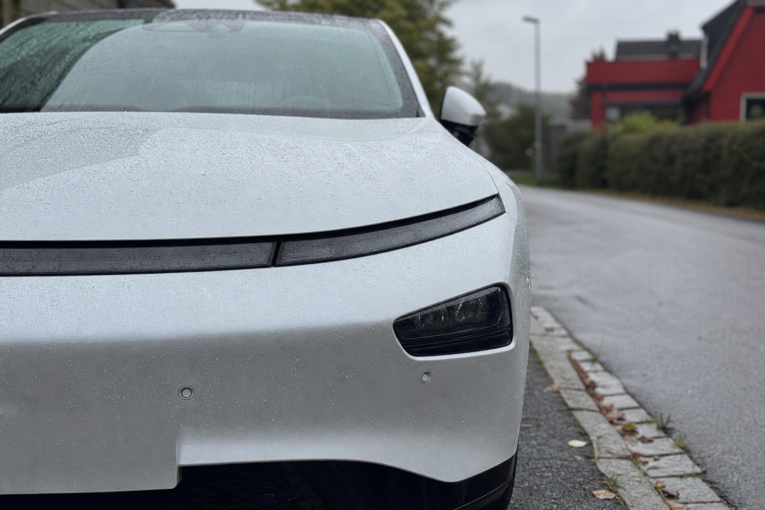 Xpeng og BYD dobler seg i Norge på ett år: Tesla dumper til sjuendeplass i august